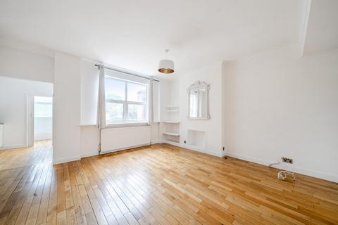 Trinity Road, Balham, London, SW17 3 bed flat for sale
