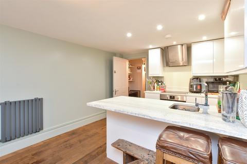 Old Steine, Brighton, East Sussex 2 bed apartment for sale
