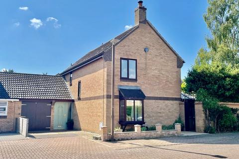 Booker Avenue, Bradwell Common... 5 bed link detached house for sale