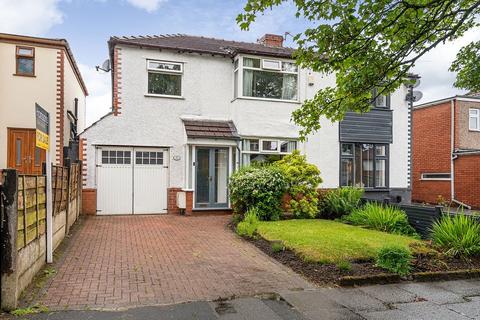 Broadway, Farnworth, Bolton... 4 bed semi