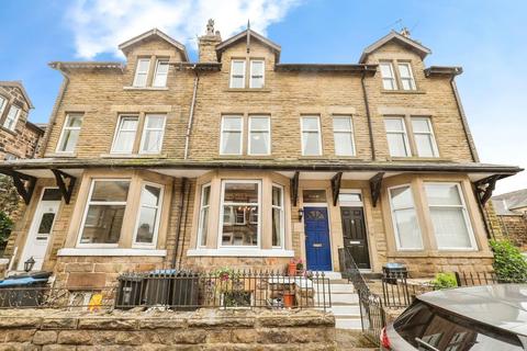 Bilton Drive, Harrogate, HG1 2AH 4 bed terraced house for sale