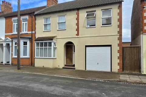 Loyd Road, Abington, NN1 5JA 4 bed end of terrace house for sale