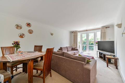 Samuel Gray Gardens, Kingston... 1 bed flat for sale