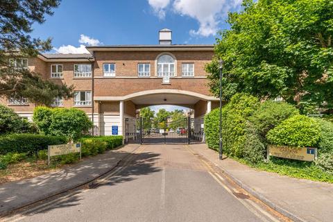 Samuel Gray Gardens, Kingston... 1 bed flat for sale