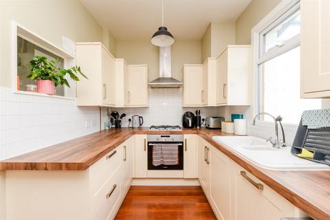 Lewis Road, Welling DA16 2 bed terraced house for sale