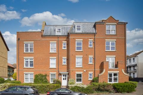 Truro Road, Ramsgate, Kent, CT11 2 bed flat for sale
