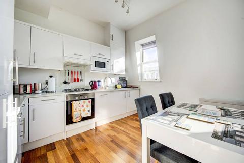 Philbeach Gardens, Earls Court... 2 bed flat for sale