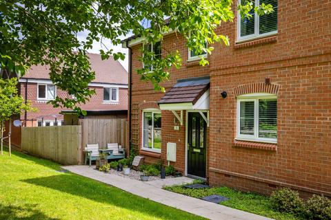 Rushetts Close, Crawley Down, RH10 2 bed semi