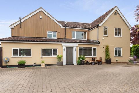 Swinster Lane, East Halton... 3 bed semi