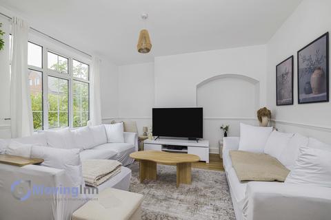 Reigate Road, Bromley, Kent, BR1 2 bed terraced house for sale