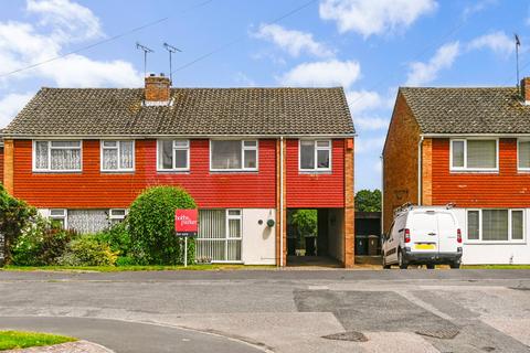 Tritton Close, Kennington, Ashford... 4 bed semi