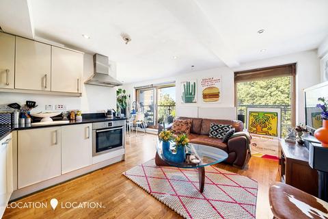 Vallance Road, London, E1 1 bed apartment for sale