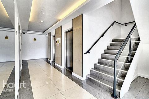 Clayton Road, Hayes 1 bed apartment for sale