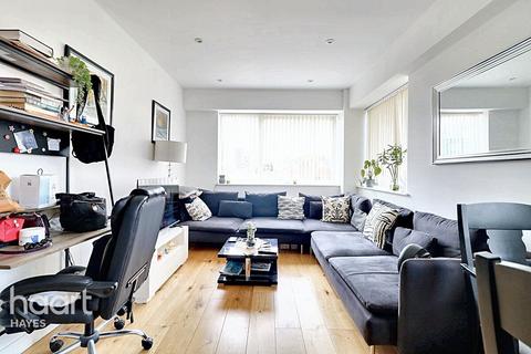 Clayton Road, Hayes 1 bed apartment for sale