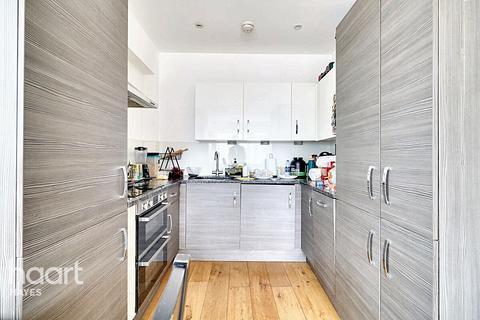 Clayton Road, Hayes 1 bed apartment for sale