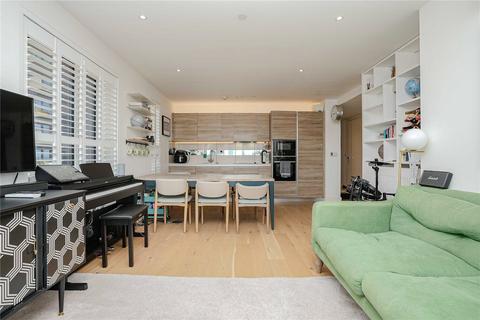 Duke of Wellington Avenue, Woolwich SE18 3 bed apartment for sale