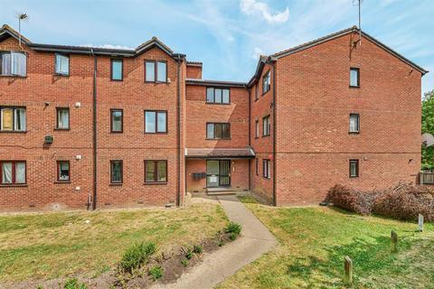 Samuel Close, London SE14 2 bed flat for sale