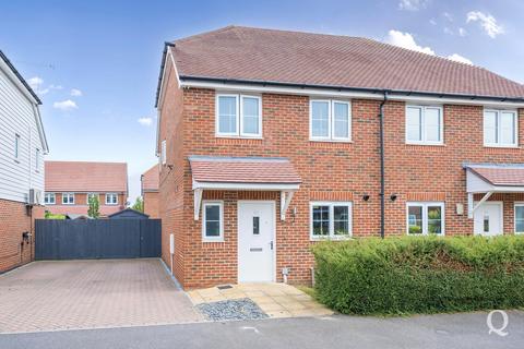 Eveas Drive, Sittingbourne, Kent, ME10 3 bed semi