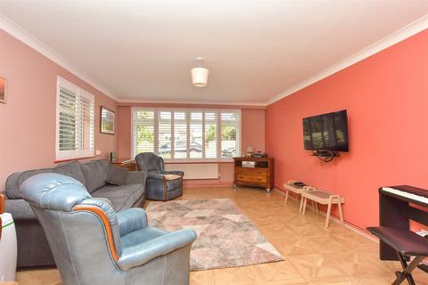 Allhallows Road, Rochester ME3 2 bed detached bungalow for sale