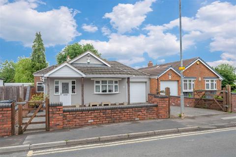 Lea Green Lane, Wythall B47 3 bed detached bungalow for sale