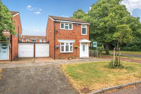 The Carne, Stony Stratford, Milton... 3 bed link detached house for sale