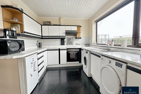 Milton Avenue, Liversedge 3 bed chalet for sale