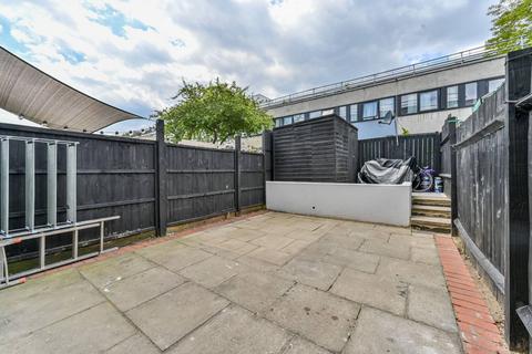 Elm Friars Walk, Camden, London, NW1 2 bed flat for sale