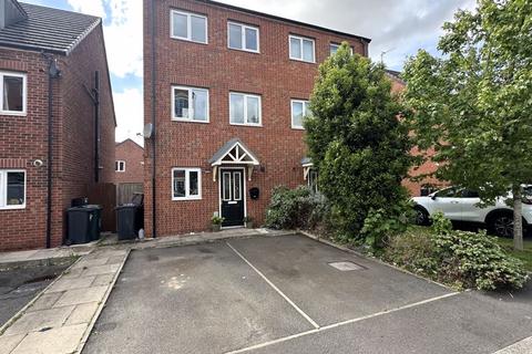 Robinson Road, Ellesmere Port 4 bed semi