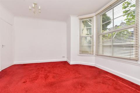 Elgin Road, Wallington, Surrey 2 bed maisonette for sale
