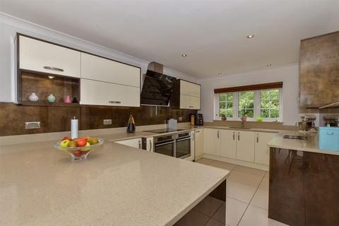 Bream Close, Larkfield, Aylesford, Kent 5 bed detached house for sale