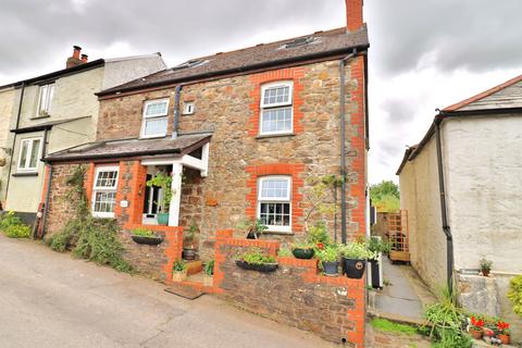 Chapel Row, Liskeard PL14 4 bed end of terrace house for sale