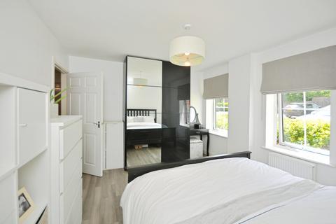 Scotts Road, Bromley BR1 2 bed flat for sale