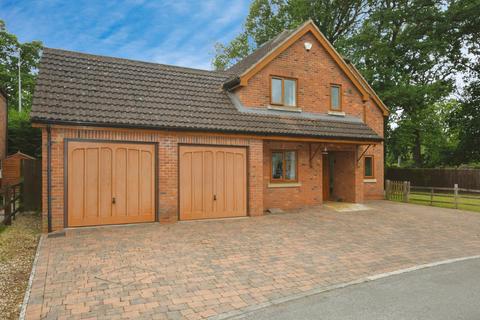 Top Lodge Close, Lincolnshire LN6 5 bed detached house for sale