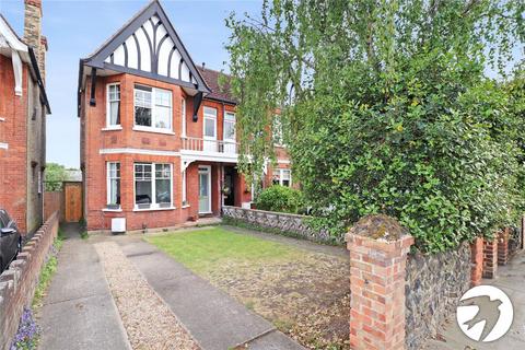 Erith Road, Belvedere, Kent, DA17 4 bed semi