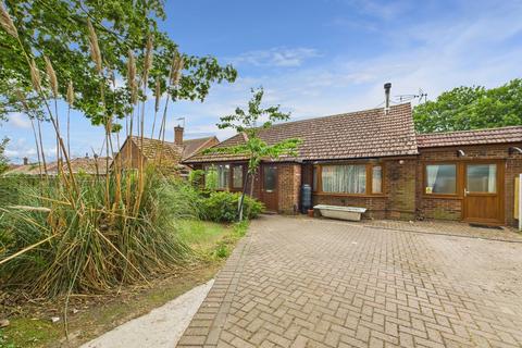 Old Green Road, Broadstairs, CT10 2 bed detached bungalow for sale