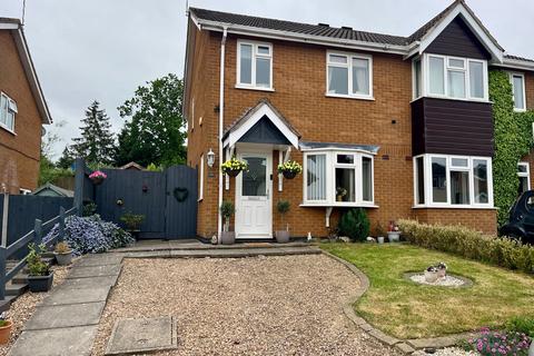 Stirling Drive, Thurnby, Leicester... 3 bed semi