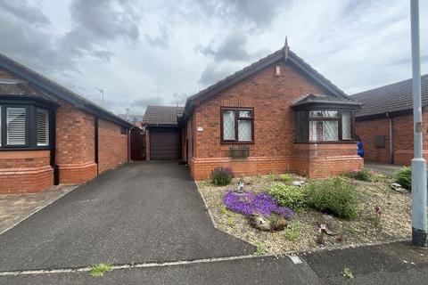 Spinners End Drive, Cradley Heath B64 2 bed detached bungalow for sale