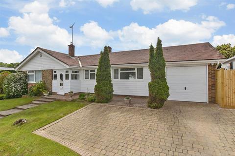 Kingfisher Way, Horsham, West Sussex 3 bed detached bungalow for sale