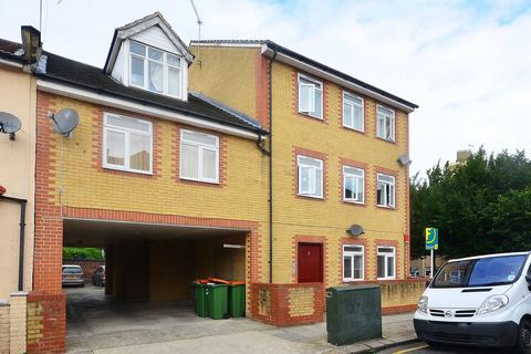 Pond Road, Stratford, London, E15 Studio for sale