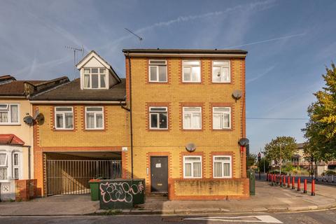 Pond Road, Stratford, London, E15 Studio for sale