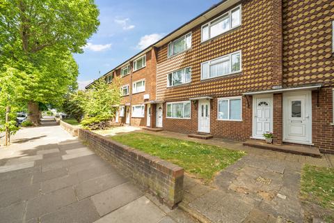 Boston Road, London 2 bed maisonette for sale