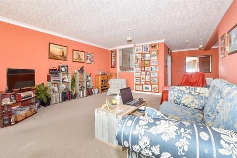 Aspen House, Folkestone CT20 2 bed flat for sale