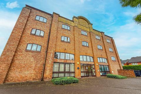 Hatchers Court, Kingston Road, Taunton. 2 bed apartment for sale