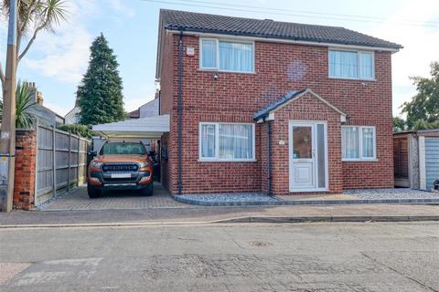 Brightlingsea CO7 3 bed detached house for sale
