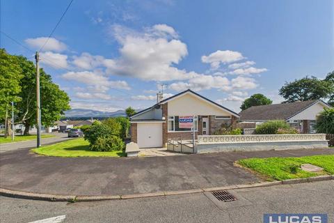 Maes Yr Hafod, Menai Bridge 3 bed detached bungalow for sale