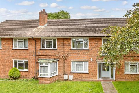 Park Lane, Wallington SM6 2 bed flat for sale