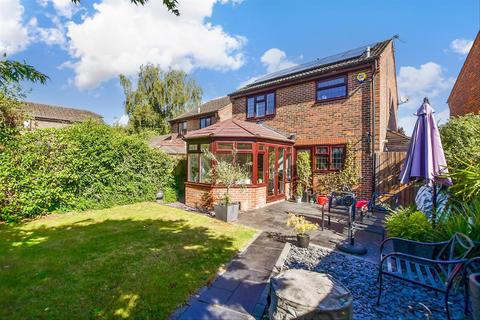 Bridge Mill Way, Tovil, Maidstone, Kent 3 bed detached house for sale