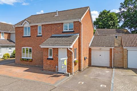 Ellen Way, Great Notley, Braintree, CM77 4 bed detached house for sale
