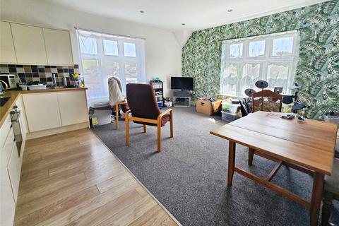 Madeira Road, Totland Bay, Isle of Wight 2 bed apartment for sale
