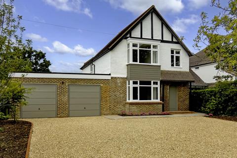 North Lane, Rustington BN16 4 bed detached house for sale